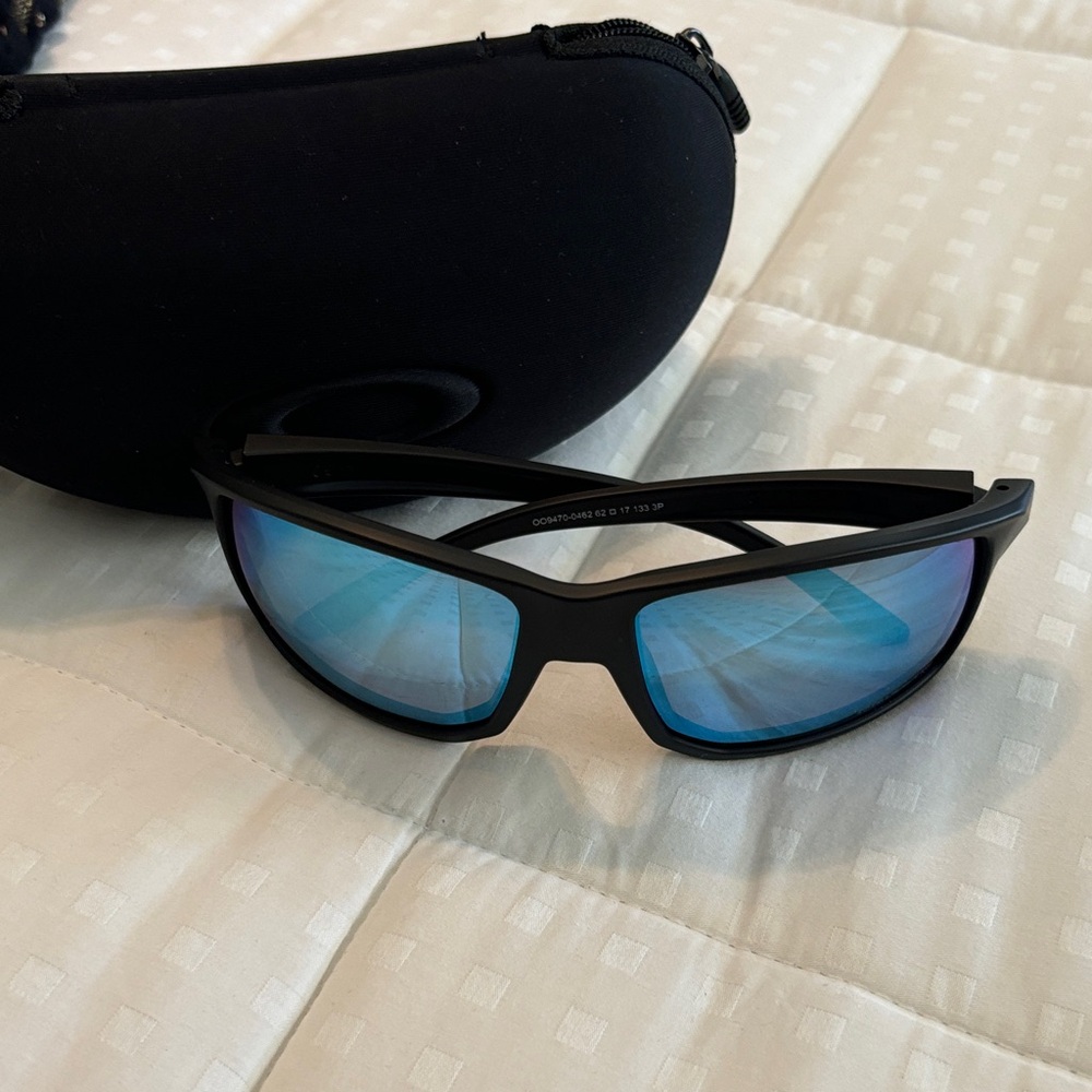 Oakley Men's Matte Black Sunglasses with Blue Mirrored Lenses